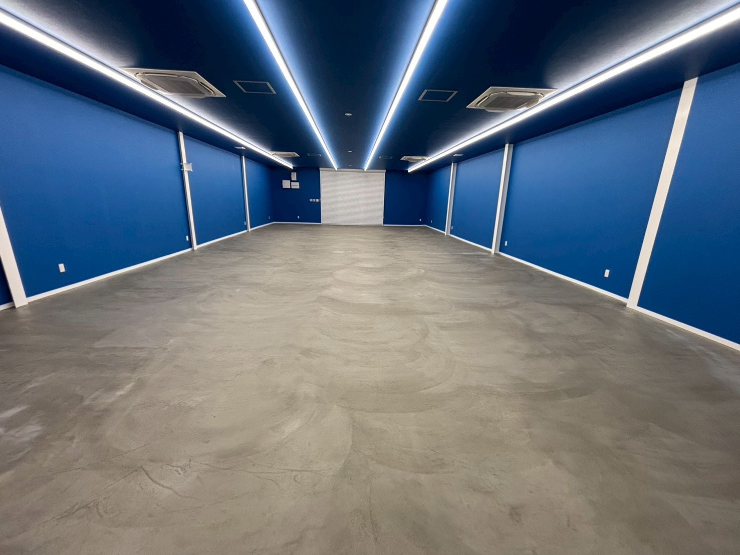 ガレージ内装新装工事